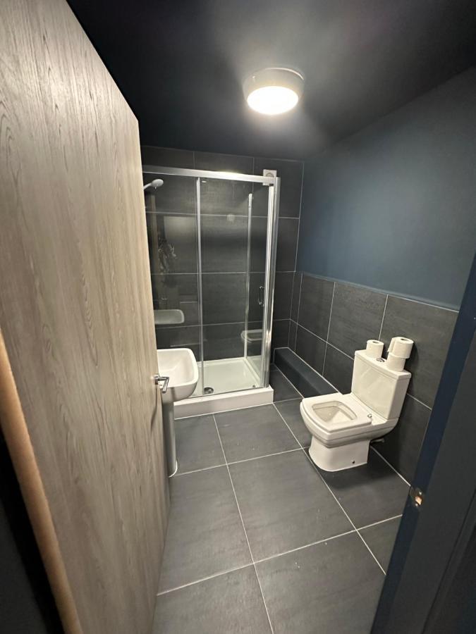 Penthouse Apartment, Sleeps 21 With Terrace Liverpool Exterior foto